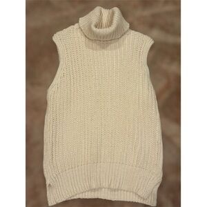 H&M Cream Knit long sleeveless sweater Size Large! In Excellent Condition!